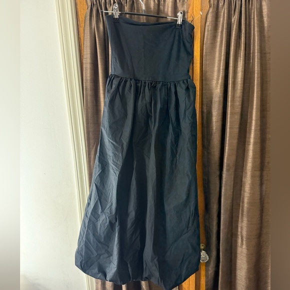 Sincerly Jules Dresses & Skirts - Sincerely Jules Black Strapless Midi Dress Size M Cocktail Party